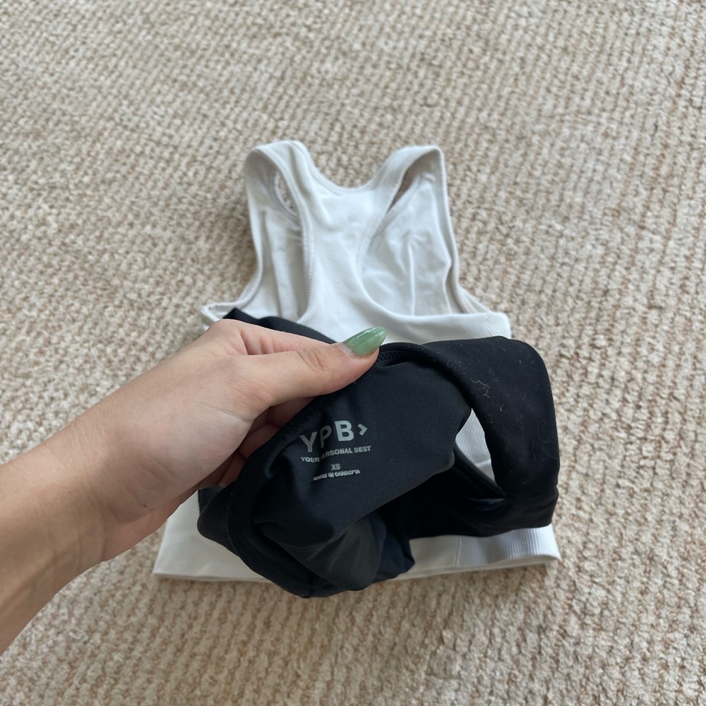 Abercrombie & Fitch White and Black Tank Tops - Picture 6 of 6